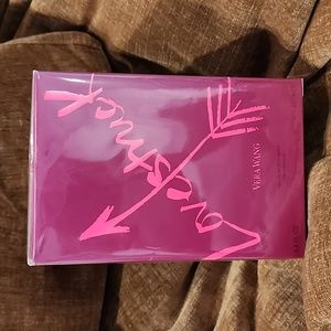 Vera Wang lovestrucknever opened.